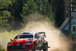 Pajari vence o Rally da Finlândia e confirma ascensão no WRC