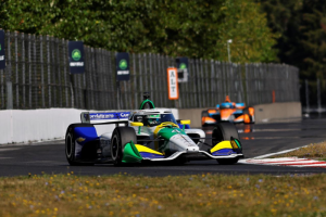 Caio Collet avança quatro posições na etapa de Portland da Indycar