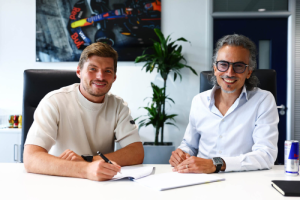 Verstappen encerra novela e fica na Red Bull até 2030