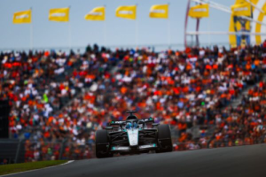 Russell coloca a Mercedes na pole da Sprint do GP da Holanda