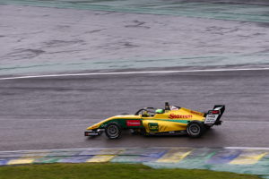 Starrett Bassani F4 sobe ao pódio em Interlagos com Paulo Willemann