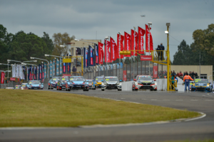 Tiago Pernía e Raphael Reis vencem em Concordia pela Bradesco TCR South America