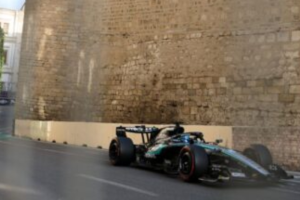 Mercedes domina o TL2 em Baku, e Russell lidera com folga