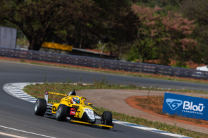 Fausto Arnaudo vence primeira corrida da Bradesco Fórmula 4 Brasil em Brasília