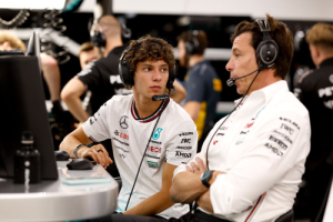 Mercedes acelera evolução do W17 e prepara novo pacote para Sepang