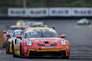 Matheus Comparatto e Felipe Baptista vencem prova de 300 km na estreia da Porsche Cup Brasil C6 Bank em Brasília