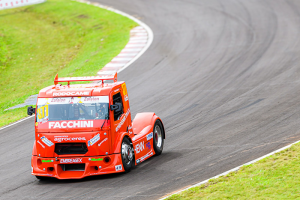 Duda Conci faz o melhor tempo na abertura da Fórmula Truck no Tarumã