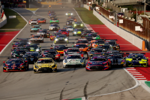 Verstappen encara Rossi e uma constelação de estrelas na final do GT World Challenge