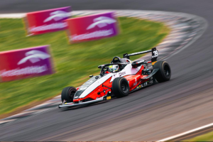 Fórmula Delta: Dante Monteiro vence em Cascavel
