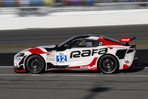 Brasileiro Kiko Porto se prepara entrar na pista pela 2ª etapa Michelin Pilot Challenge