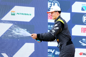 Nacho Díaz e Pedro Lins conquistam pódios para a Starrett Bandeiras Bassani na abertura da F4 Brasil em Interlagos