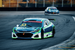 Novato Victor Tieri abre a temporada da Stock Light com vitória em Interlagos