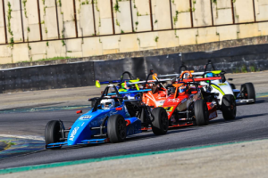 F1600: Etapa do final de semana em Interlagos marca a metade do campeonato