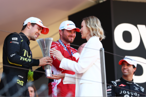 Brasileiro Felipe Drugovich sobe pela primeira vez ao pódio no E-Prix de Mônaco; atual campeão mundial Oliver Rowland vence etapa