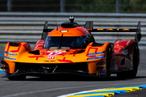 Apesar de abandono por falha na suspensão, Derani vê estreia positiva da Genesis Magma Racing em Le Mans e prepara-se para correr em casa