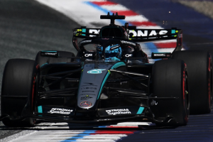 Russell conquista a pole na Áustria em classificação marcada por polêmica com bandeira amarela