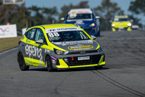 Igor Vacari, Beto Monteiro e Luan Lopes largam na pole do Endurance das Estrelas