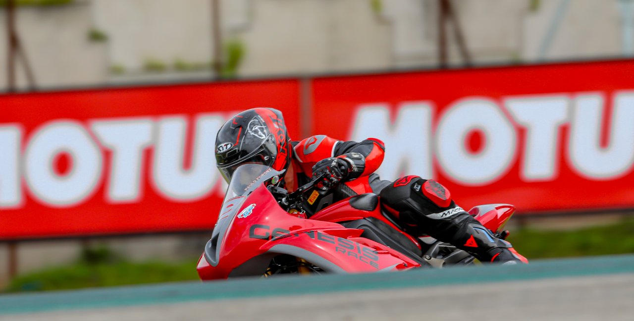 MOTO1000GP: abertura da t...